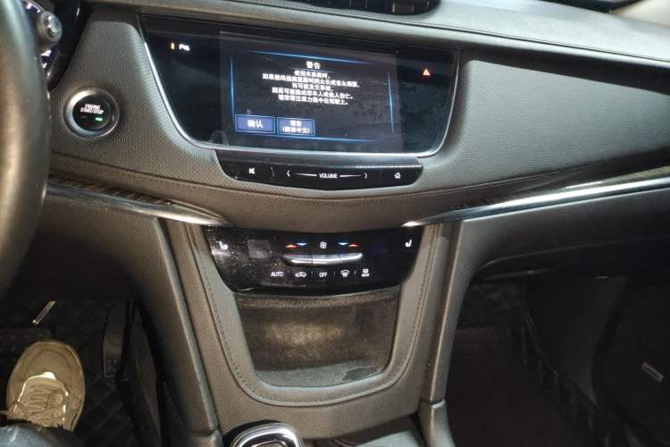 Used Cadillac XT5 2018 25T Luxury Model