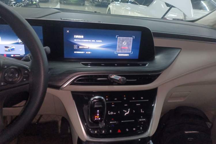 Used Buick GL8 2023 ES Lu Zun Comfort Model
