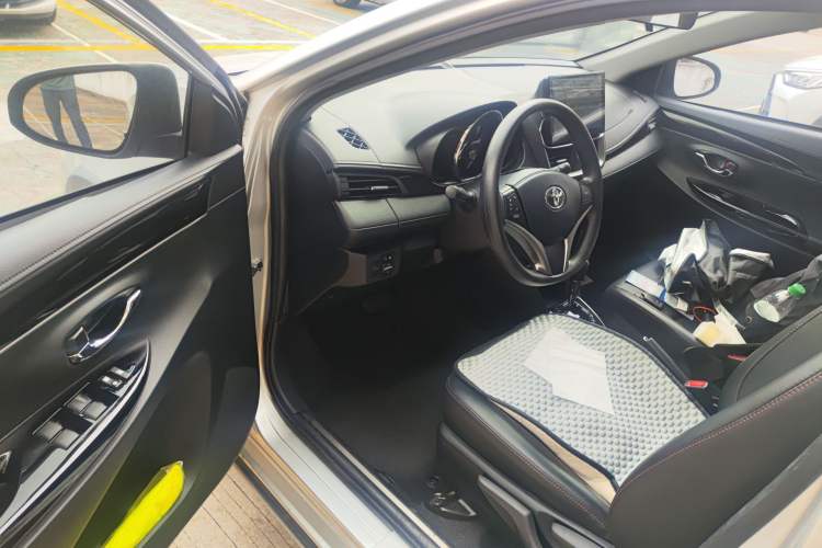 Used Toyota YARiS L Zhi Xuan 2022 X-Trail 1.5L CVT Luxury PLUS Edition Driver Seat