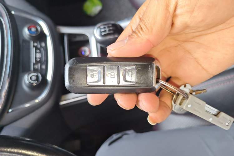 Used Baojun 560 2015 1.8L manual luxury version