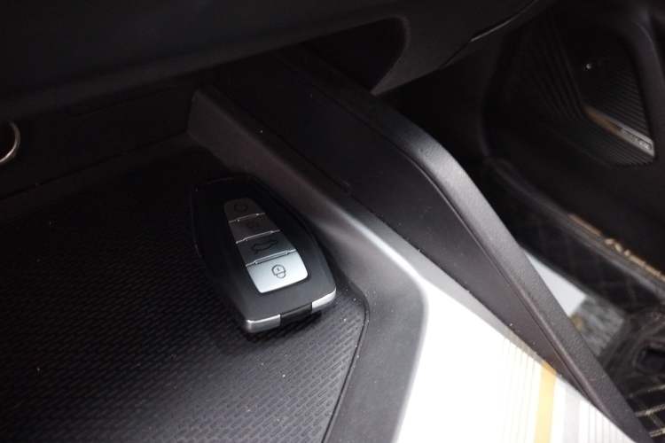 Used Geely Auto Emgrand L HiP 2024 Longteng Edition 1.5TD-DHT Pro 100KM Superior Model Interior 1