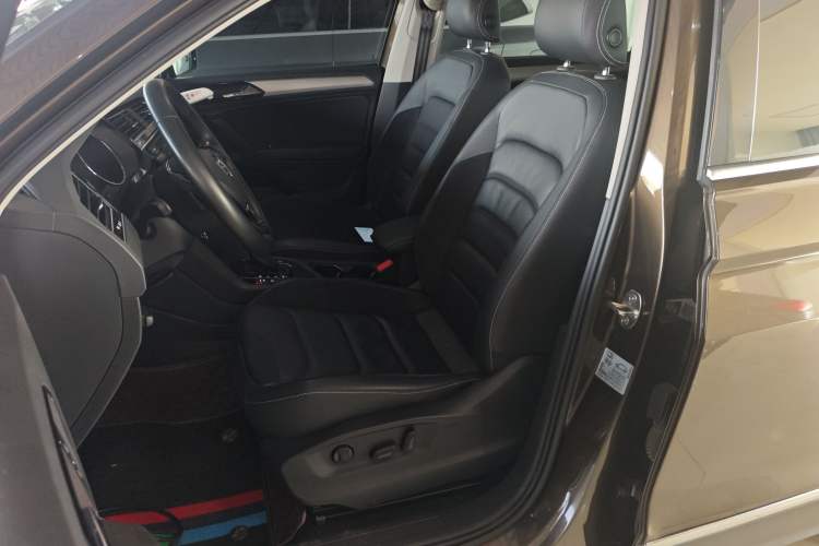 Used Volkswagen Tiguan L 2017 330TSI Automatic Two-Wheel Drive Luxury Edition
