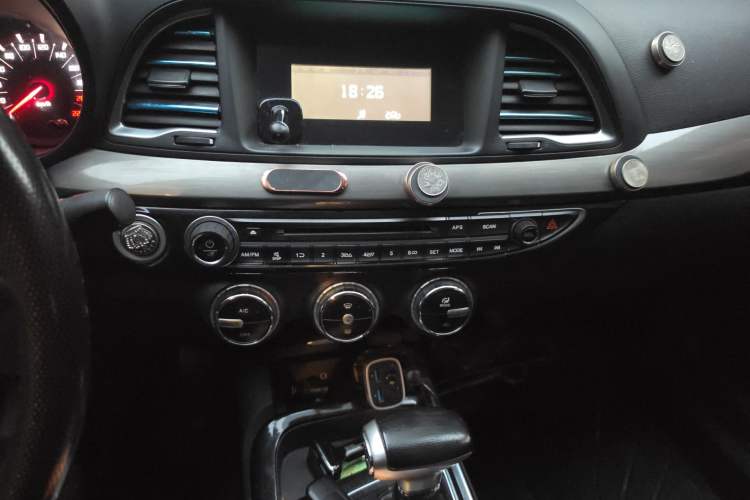 Used GAC Trumpchi GA6 2016 235T DCT Elite Edition
