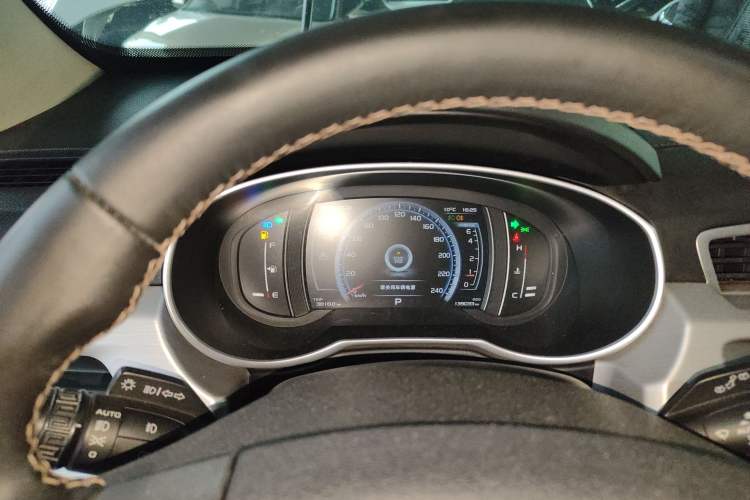 Used Geely Auto Emgrand X7 Sport 2016 1.8TD Automatic ZhiZun Version