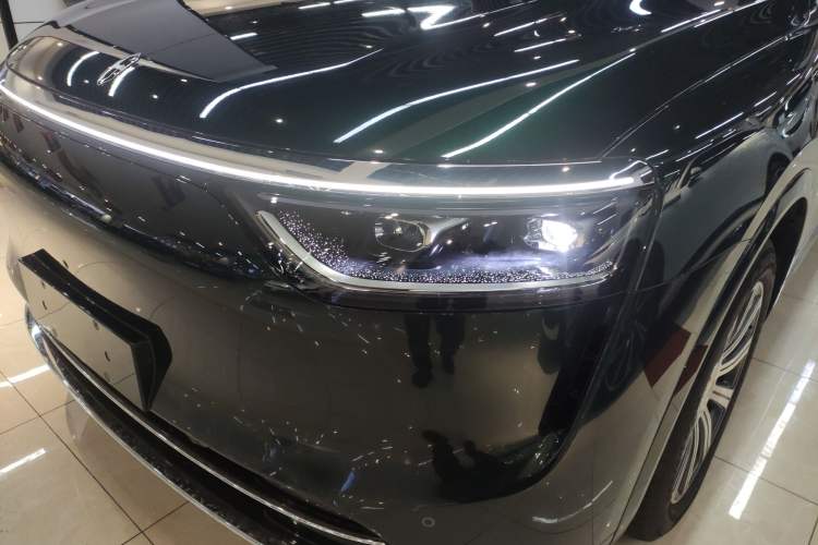 Used Hima AITO M8 2025 Extended-Range Ultra Version 53.4 kWh 6-Seater Edition Left Front Headlight