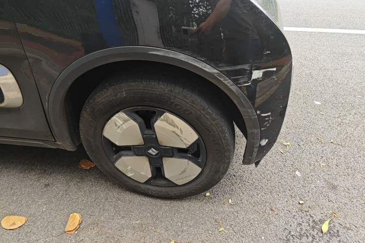 Used Baojun KiWi EV 2023 Smart Trend Edition Ternary Lithium Right Front Wheel Hub