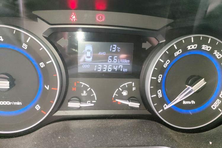 Used Changan Alsvin V7 2015 1.6L Manual Enjoyment Model China IV Standard
