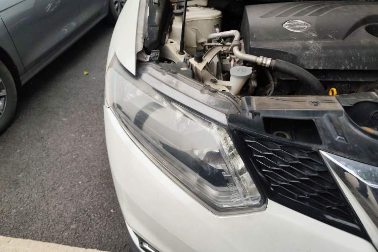 Used Nissan X-Trail 2014 2.0L CVT Comfort Edition 2WD Right Front Headlight