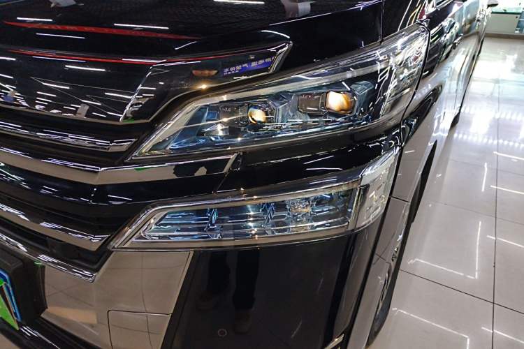 Used Toyota Vellfire 2021 Crown Dual-Engine 2.5L HV Prestige Edition