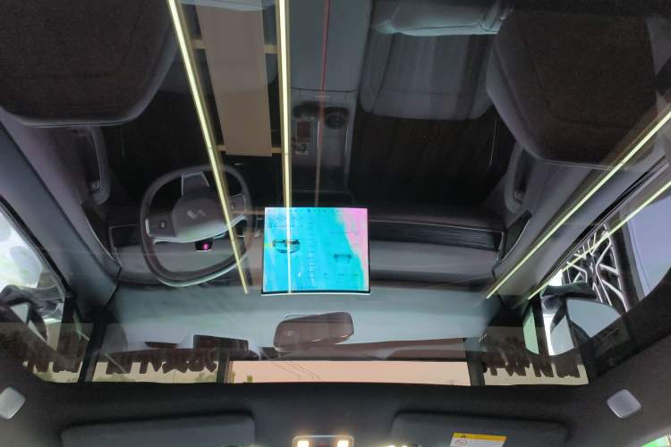 Used ONVO L60 2024 60 kWh Rear-Drive Version Headliner