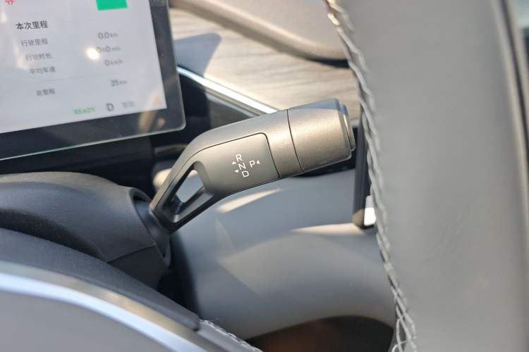 Used Geely Galaxy L6 2025 EM-i 140km Explorer+ Edition Gear Lever