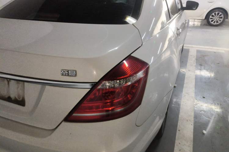 Used Geely Auto Emgrand 2016 Sedan 1.5L CVT Upward Version Right Rear Taillight