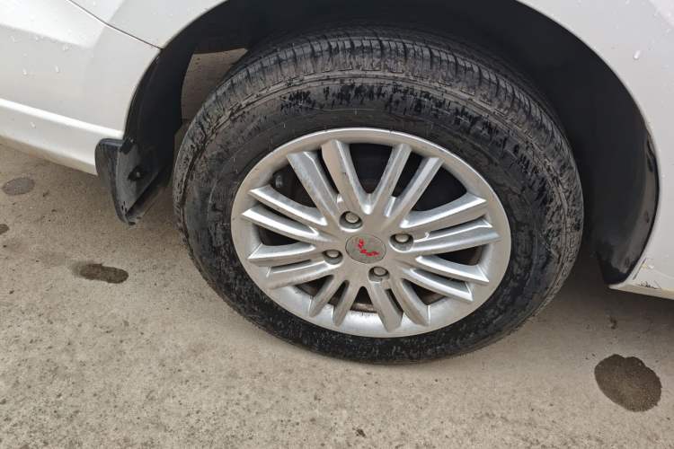 Used Wuling Hongguang 2015 1.5L S1 Standard China V-Emission Standards
