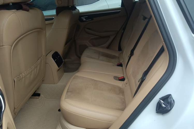 Used Porsche Macan 2017 Macan 2.0T Left Rear Seat