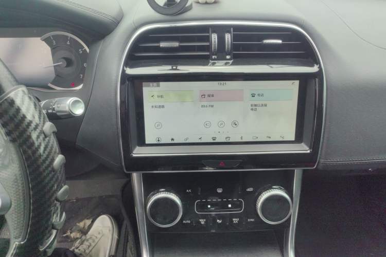 Used Jaguar XEL 2020 2.0T 200PS R-DYNAMIC Youth Sports Edition Audio And AC Panel