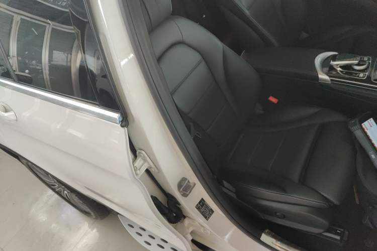 Used Mercedes-Benz GLC 2017 GLC 260 4MATIC Dynamic Edition
