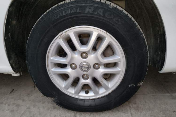 Used Nissan NV200 2014 1.6L Manual Luxury Model China IV Standard Right Front Wheel Hub