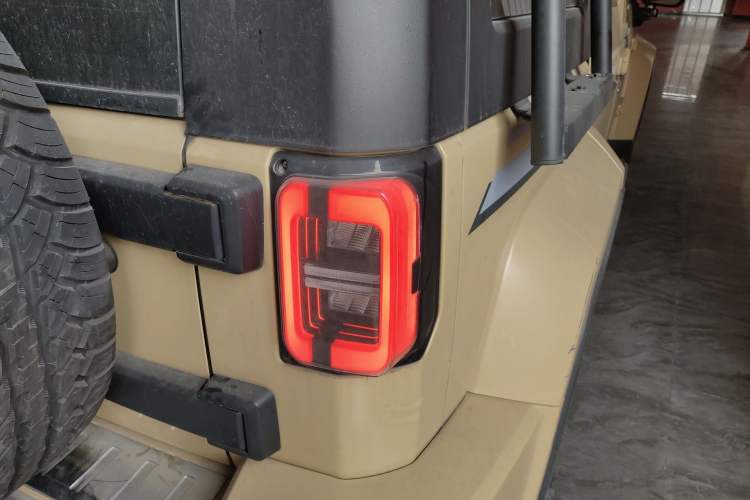 Used BAIC Off-Road BJ40 2019 2.3T Automatic Four-Wheel Drive Ring the Tower Champion Edition China VI Exterior 3