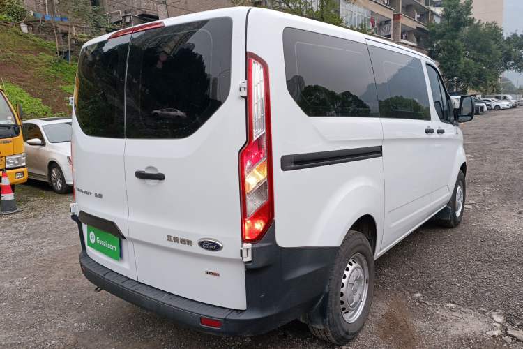 Used Ford Transit 2020 2.0T Diesel Multi-Function Commercial Vehicle Mid-Chassis Low-Roof Design with Dual Rear Doors Meeting China VI Emission Standards
