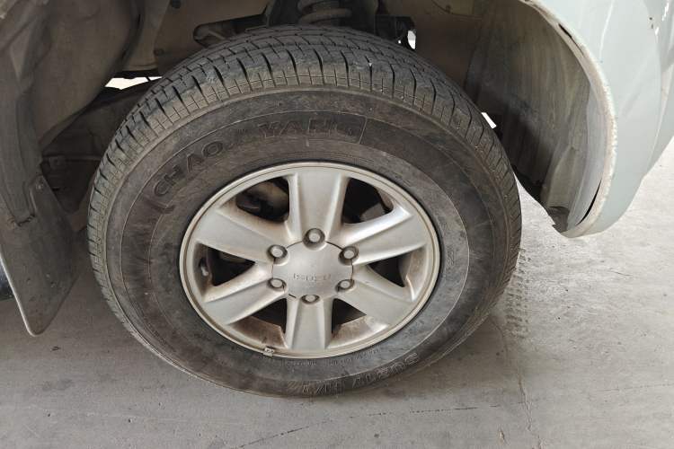 Used Isuzu D-MAX 2019 2.5T Two-Wheel Drive Manual Navigation Edition China VI Standard Extended Version JE4D25Q6A