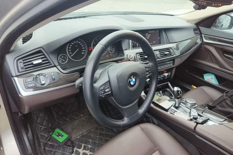 Used BMW 5 Series 2014 525Li Luxury Design Package