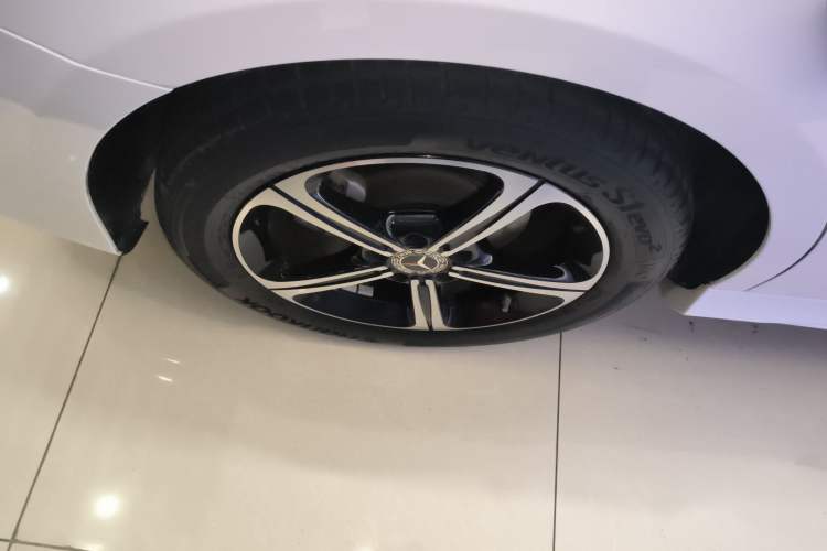 Used Mercedes-Benz A-Class 2022 Second Facelift A 200 L Sport Sedan Fashion Version
