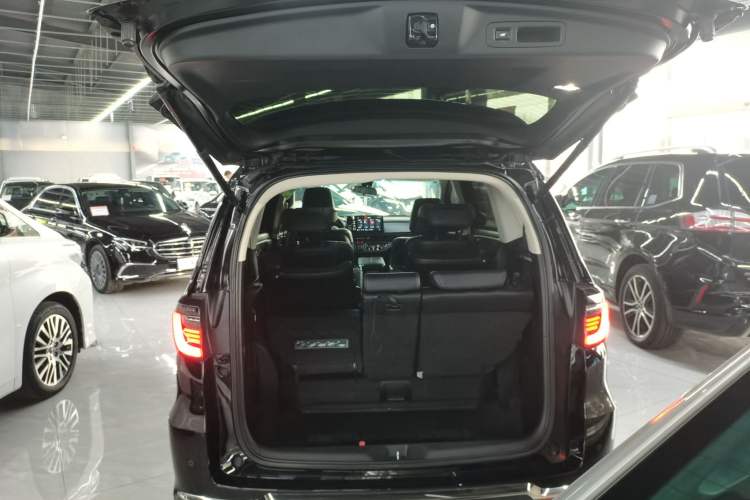 Used Honda Elysion 2022 2.0L eHEV Luxury Edition