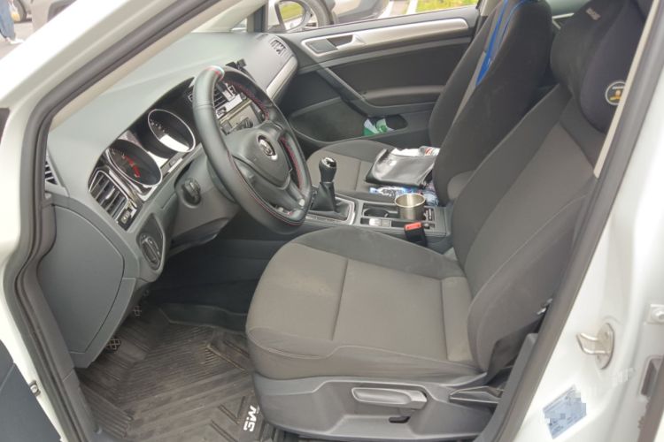 Used Volkswagen Golf 2018 1.6L Manual Fashion Edition
