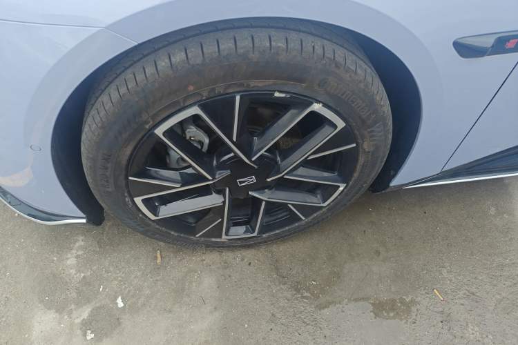 Used Avatr 06 2025 Pro Range-Extended Edition Left Front Wheel Hub