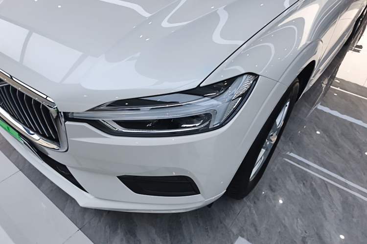 Used Volvo XC60 2018 T4 Zhiyi Edition Left Front Headlight