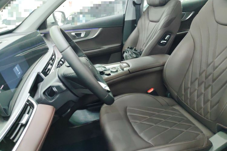 Used Chery Tiggo 8 PLUS 2024 Champion Edition 390TGDI DCT Bold Version 7-Seater