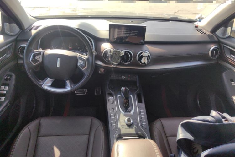 Used Wey VV6 2018 2.0T Two-Wheel-Drive Ultra-Luxury Version China V Standard
