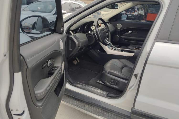 Used Land Rover Range Rover Evoque 2017 2.0T SE PLUS Smart Enjoyment Edition
