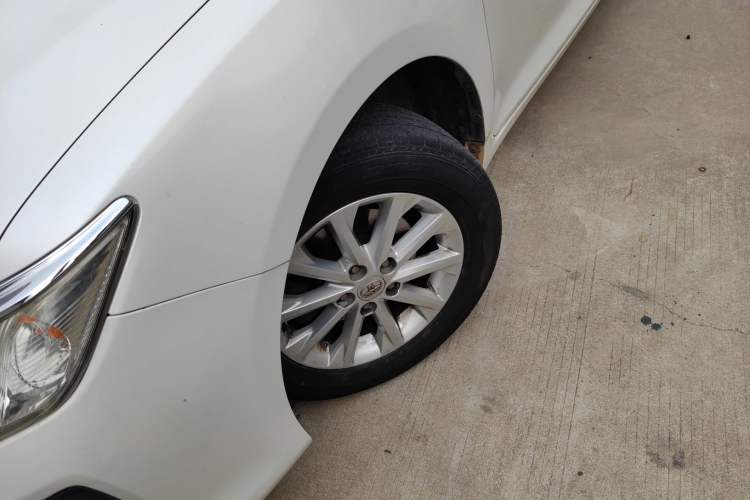 Used Toyota Camry 2015 2.0G Premier Edition Exterior 4