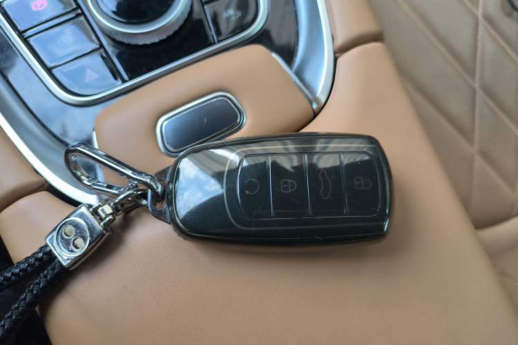 Used Chery Tiggo 8 PRO 2024 Champion Edition 390T Two-Wheel Drive Peak Version 7 Seats
