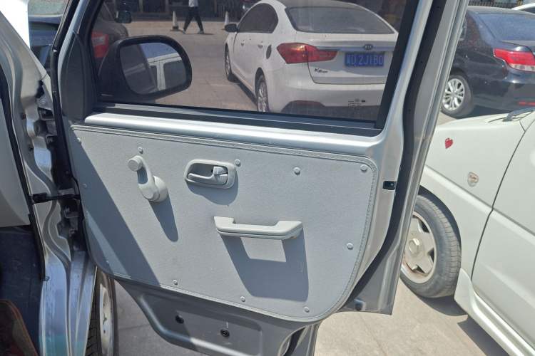 Used Jinbei Hiace X30 2024 1.5L Champion Edition Passenger Vehicle 5/6/7 Seats
