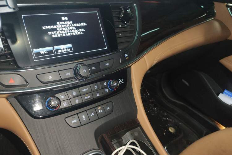 Used Buick LaCrosse 2018 28T Luxury Model