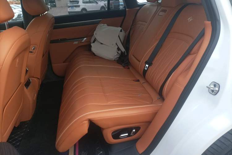 Used Dongfeng eπ eπ008 2025 210 Ultra Range-Extended Version 5 Seats