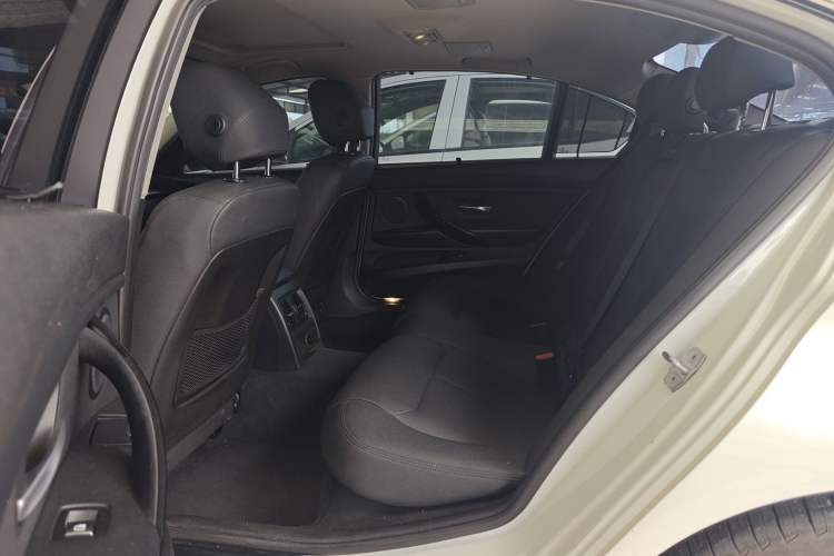 Used BMW 3 Series 2016 320Li Ambition Model
