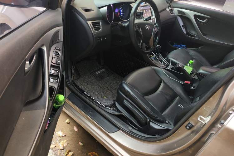 Used Hyundai Elantra (5th Generation / Langdong) 2015 1.6L Automatic Luxury Model Driver Seat
