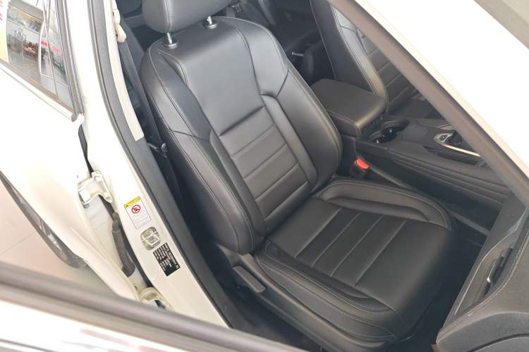 Used Haval F7 2019 1.5T Two-Wheel Drive i-Type China V Standard Right Front Seat