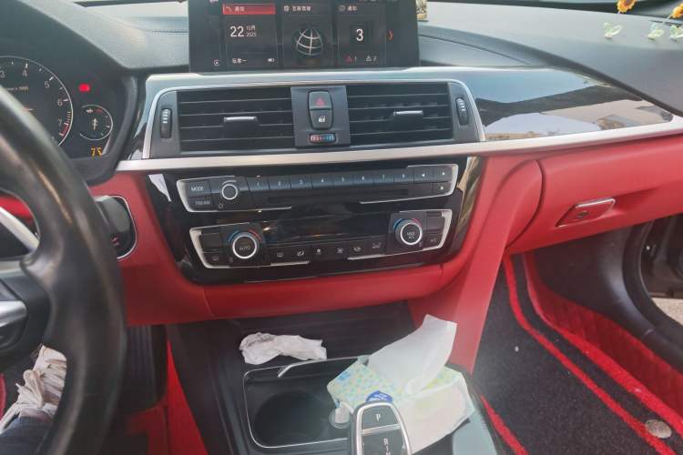 Used BMW 4 Series 2017 425i Convertible M Sport Package Audio And AC Panel