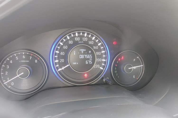 Used Honda Crider 2013 1.8L automatic luxury edition
