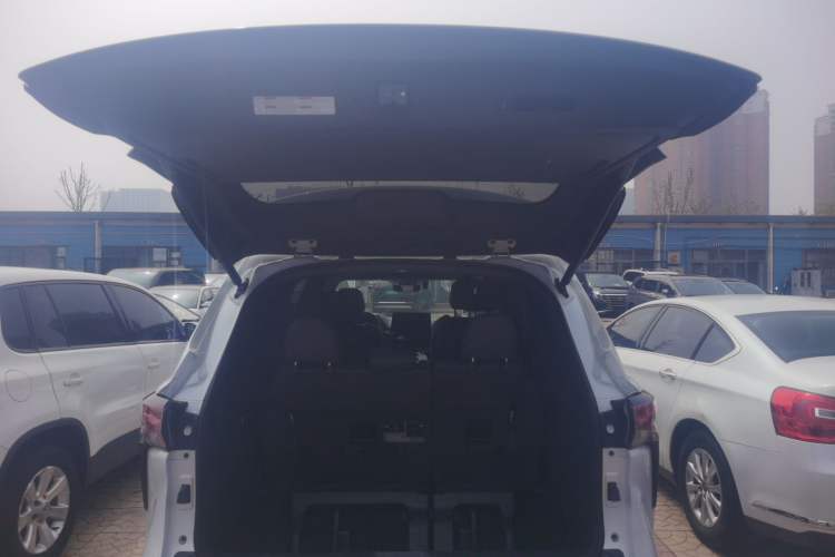 Used Toyota SIENNA 2023 2.5L Hybrid Deluxe Edition