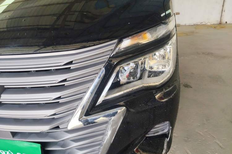 Used FORTHING Lingzhi 2023 M5 1.6L Practical Model 5 Seats
