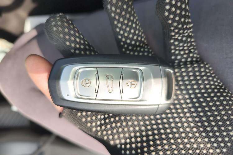 Used Geely Auto Emgrand X7 Sport 2016 1.8TD Automatic ZhiShang Model