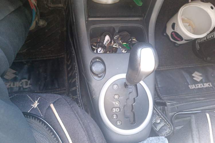 Used Suzuki Swift 2013 1.5L Automatic Standard Edition
