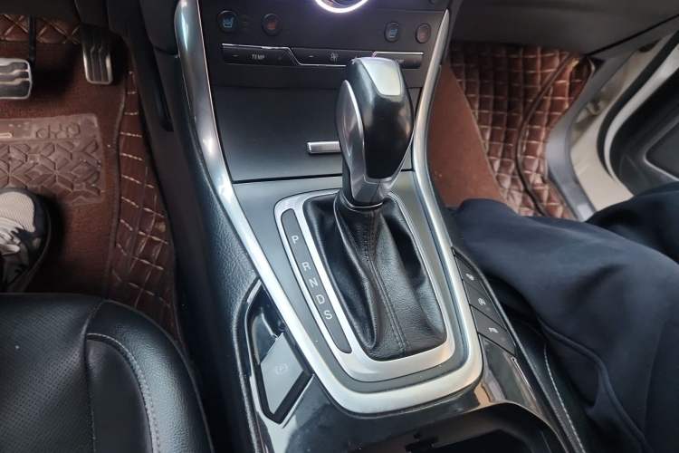 Used Ford Edge 2018 EcoBoost 245 4x4 Titanium Plus 7-Seater China V Standard Gear Lever