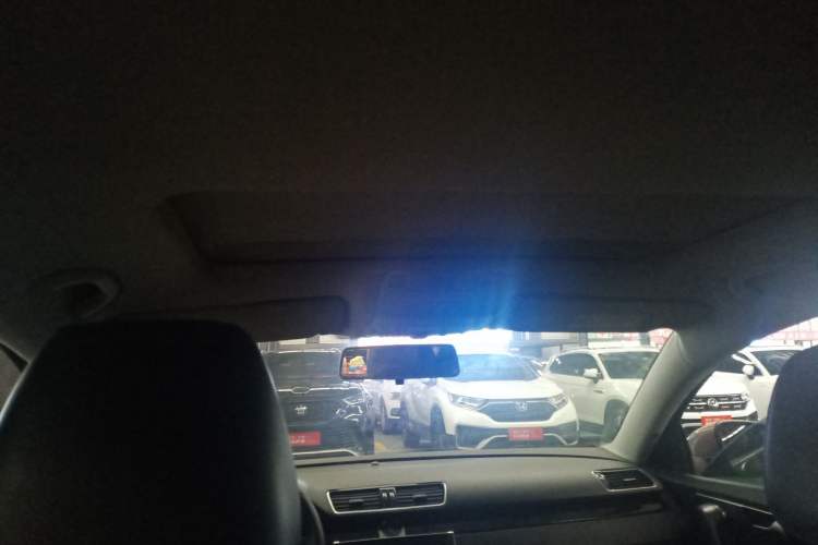 Used Volkswagen Magotan 2015 1.8TSI Luxury Model Headliner