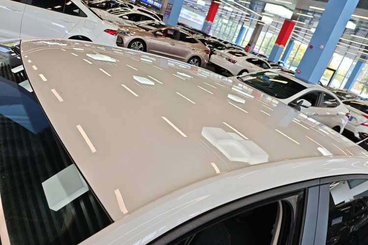 Used Volkswagen Lavida 2022 1.5L Automatic Fashion Edition Roof